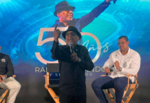 Ramón Orlando celebrará 50 años de carrera con la participación de más de 60 artistas invitados.