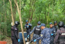 Autoridades intervienen laboratorio ilegal de alcohol adulterado en Barreras