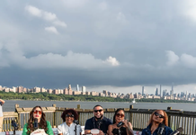 Hony Estrella, Cheddy García y el equipo de La Fábrica Radio llegan a Nueva York