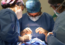 La IA entra al quirófano: realizan cirugía cerebral con inteligencia artificial en tiempo real