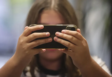 Dos horas al día y bloqueo nocturno: las nuevas reglas de Meta para adolescentes