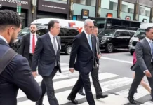 Abinader recorre las calles de Nueva York rumbo a la Asamblea General de la ONU