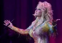 Dolly Parton recibe homenaje en Nueva York a un mes de su muerte