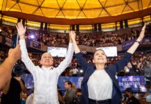 Carolina Mejía muestra a Ricardo de los Santos como su director de campaña