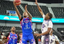 Diego Colón brilla con 21 puntos y guía a San Lázaro a la siguiente fase