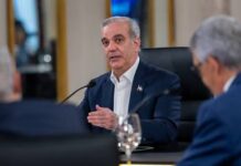 Abinader asegura que República Dominicana no enfrenta su mayor riesgo de seguridad pese a la crisis haitiana.
